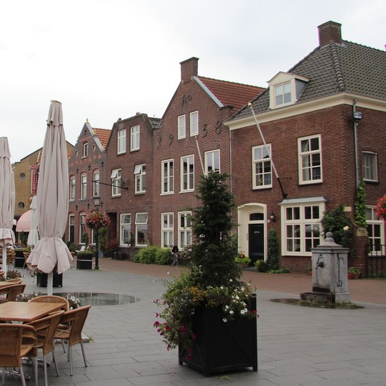FOTO'S ONDERAAN PAGINA'S